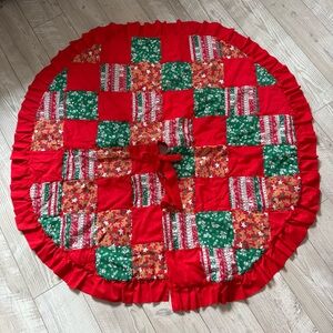 Vintage Christmas Tree Skirt Patchwork Quilted Red Bow Ruffle Edge Handmade